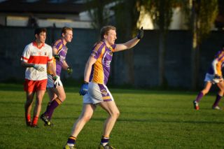 SENIOR FOOTBALL C'SHIP - REPORT AND PHOTOGRAPHS