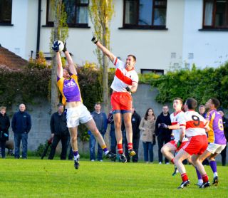 SENIOR FOOTBALL C'SHIP - REPORT AND PHOTOGRAPHS