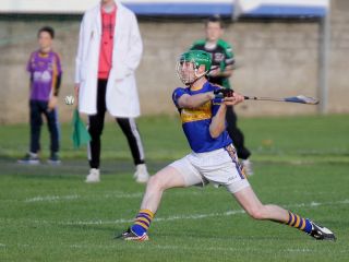 2015 Hurling 7's - Keady win shield