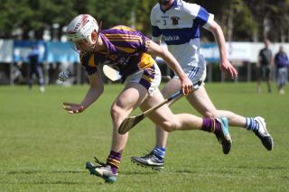 MHL1 action v St. Vincents (photo by Steven Dagg)