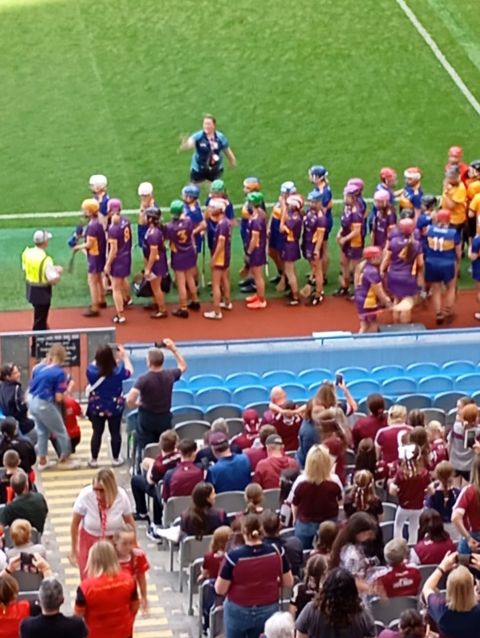 Team getting ready to step on pitch