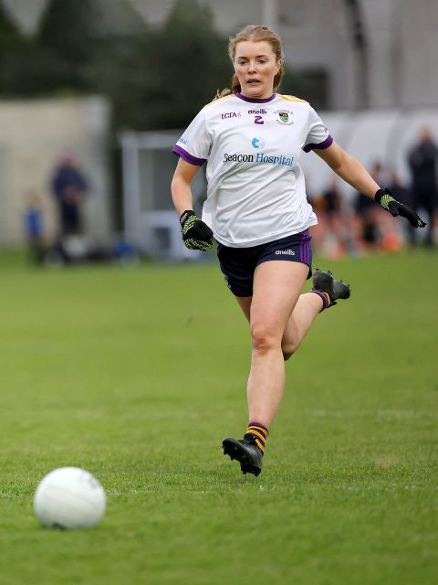 Crokes no 2 running towards ball