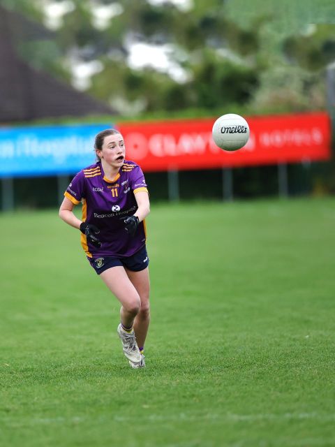 No 11 passes the ball